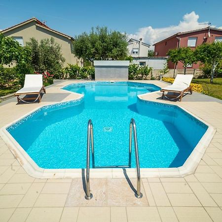 Villa Lulic Вир Екстер'єр фото