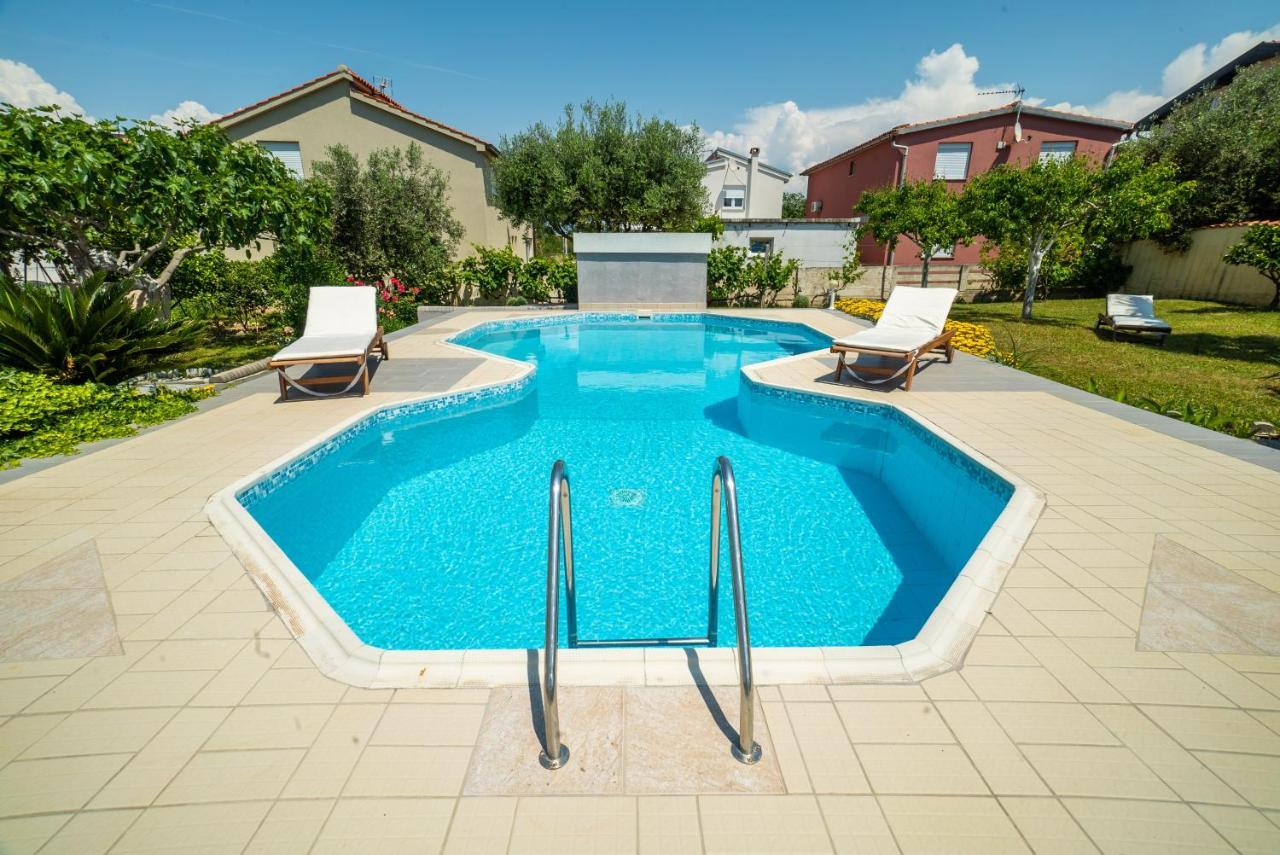 Villa Lulic Вир Екстер'єр фото