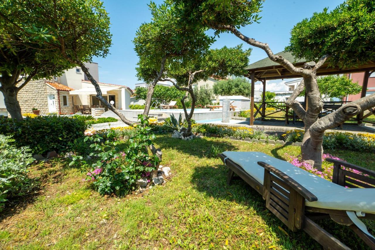 Villa Lulic Вир Екстер'єр фото