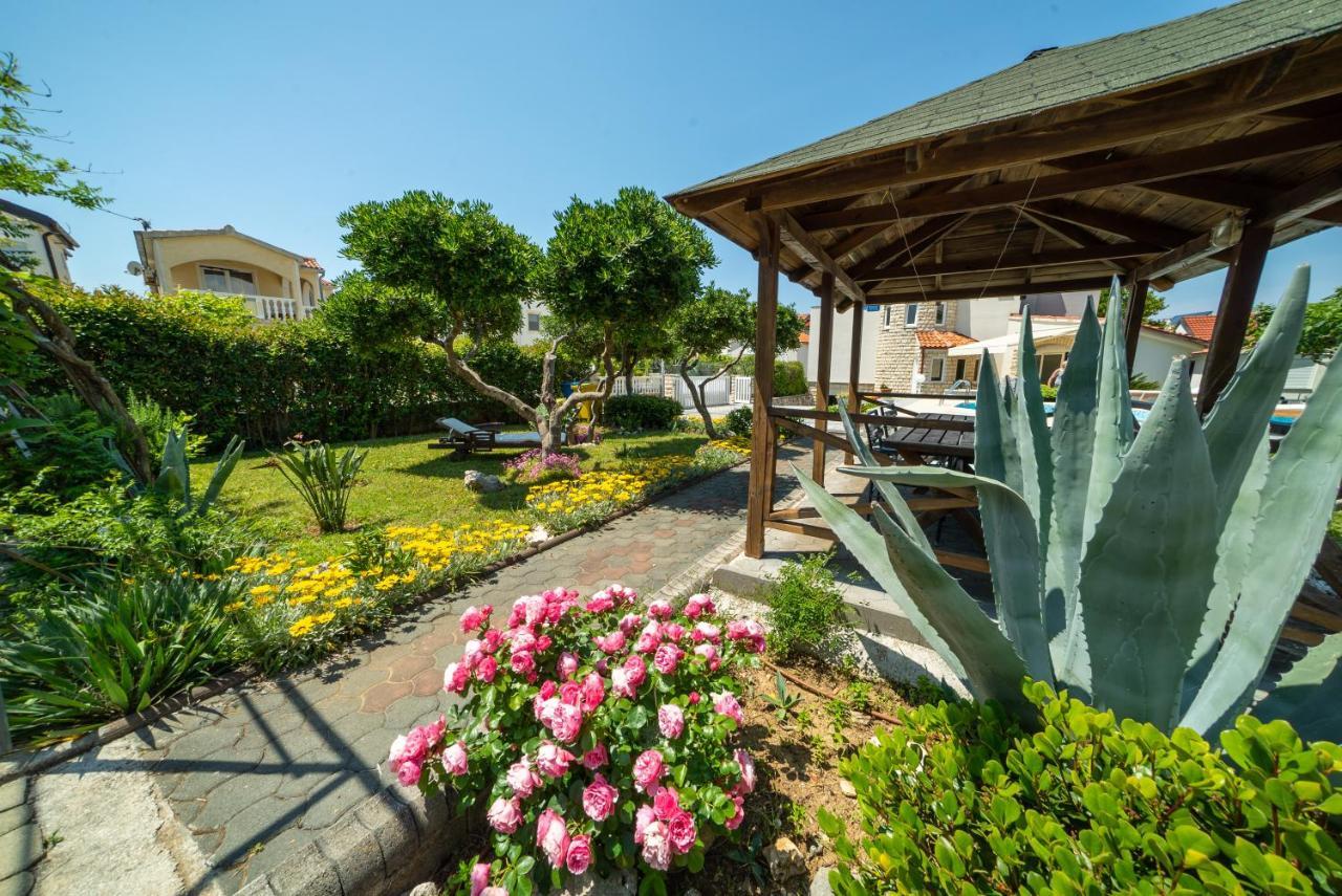 Villa Lulic Вир Екстер'єр фото