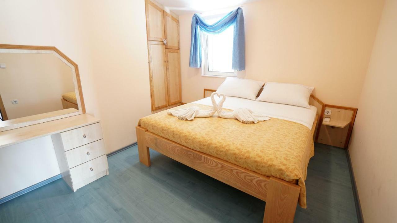 Villa Lulic Вир Екстер'єр фото